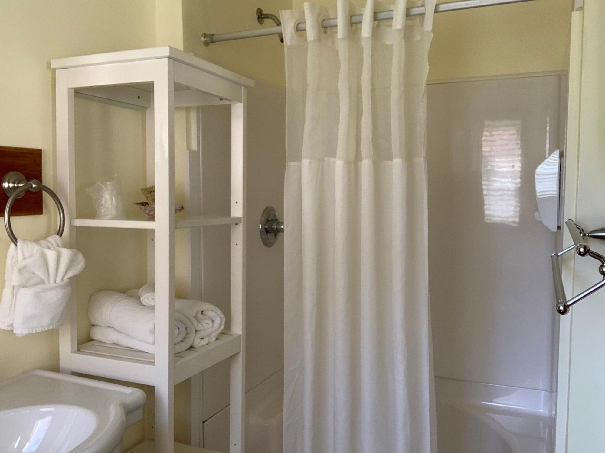 Cape Pines Motel Бакстон Екстер'єр фото